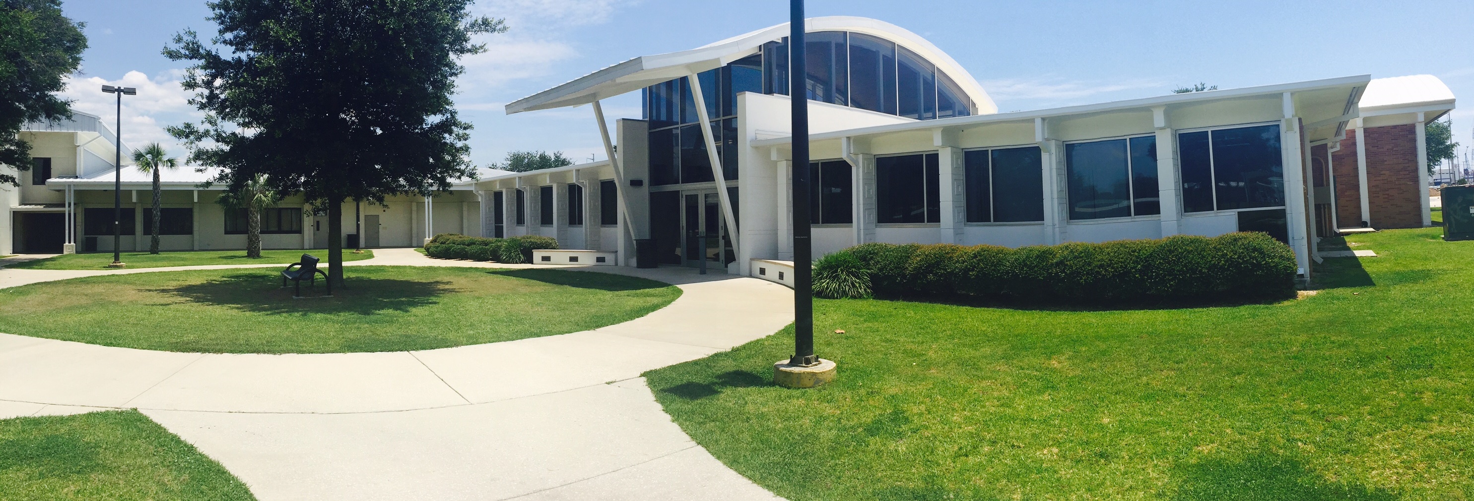 Image of the Language and Lit building